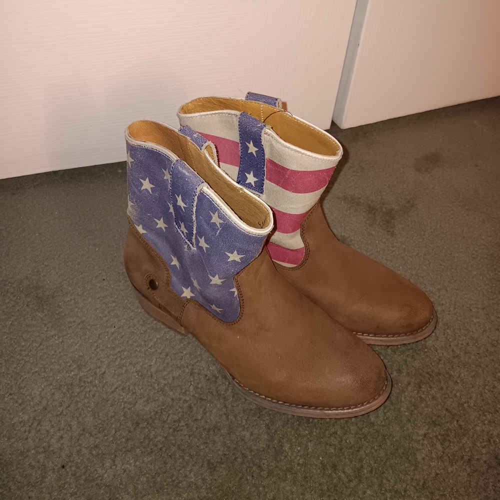 Woman's Country Booties